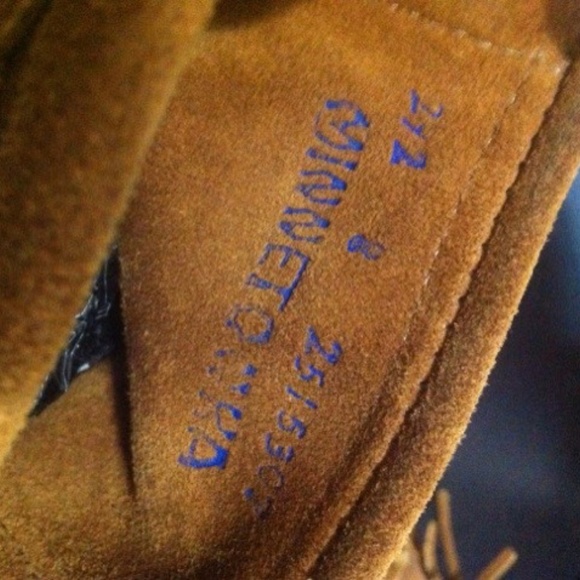 Minnetonka Hightop BackZip Boot - Picture 6 of 7